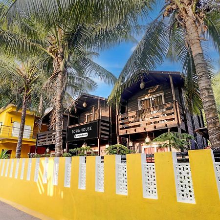 Super Townhouse Morjim Hotel Luaran gambar