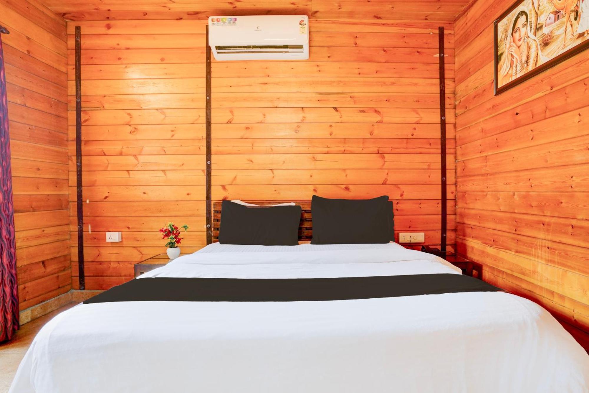 Super Townhouse Morjim Hotel Luaran gambar