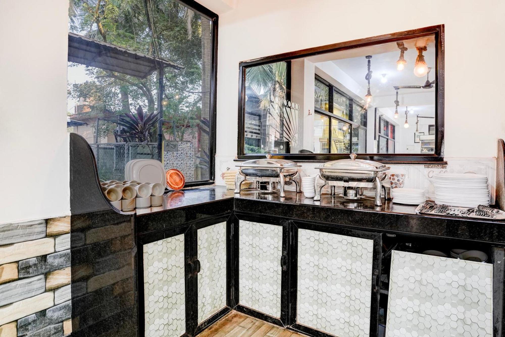 Super Townhouse Morjim Hotel Luaran gambar