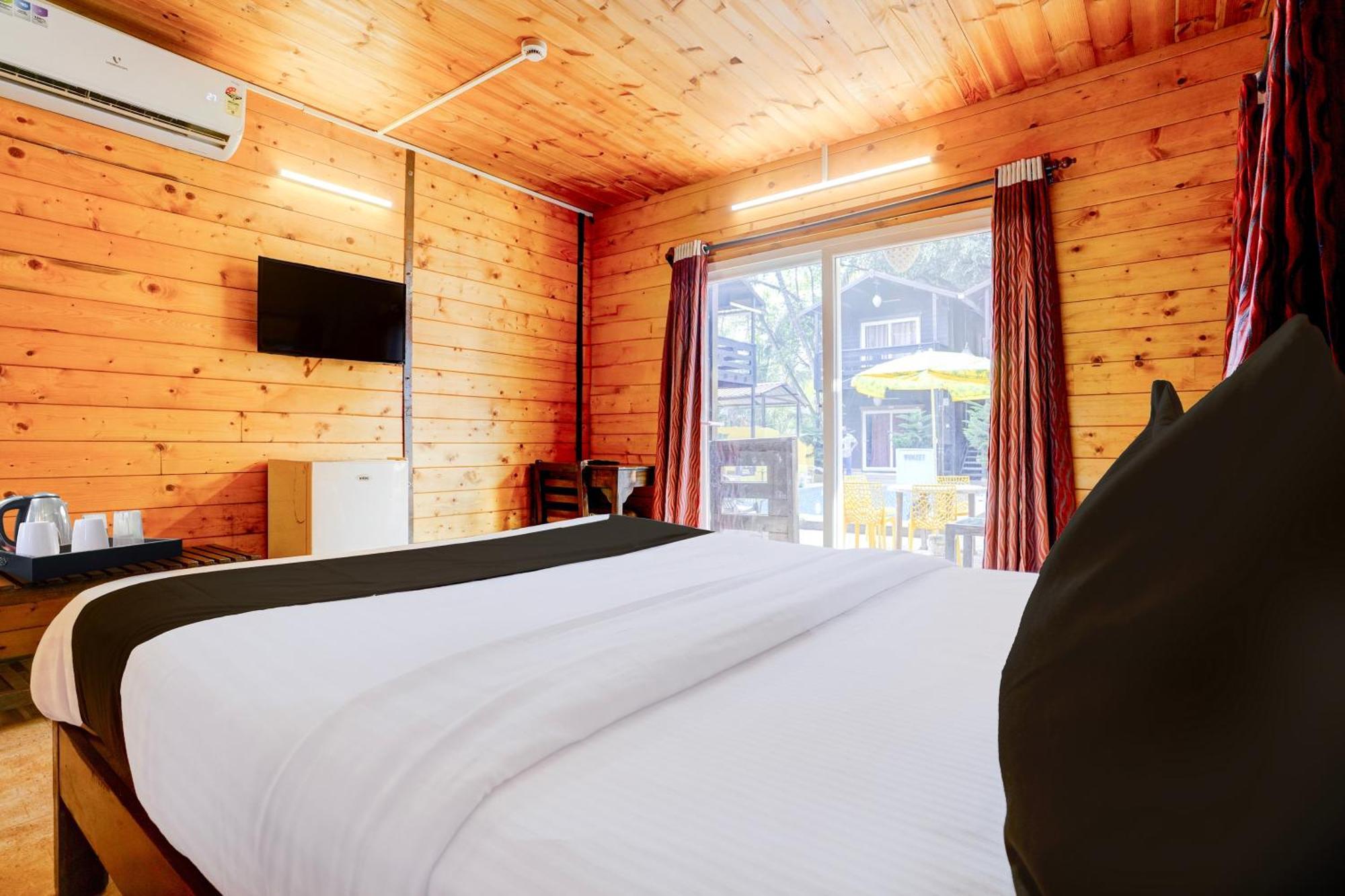 Super Townhouse Morjim Hotel Luaran gambar