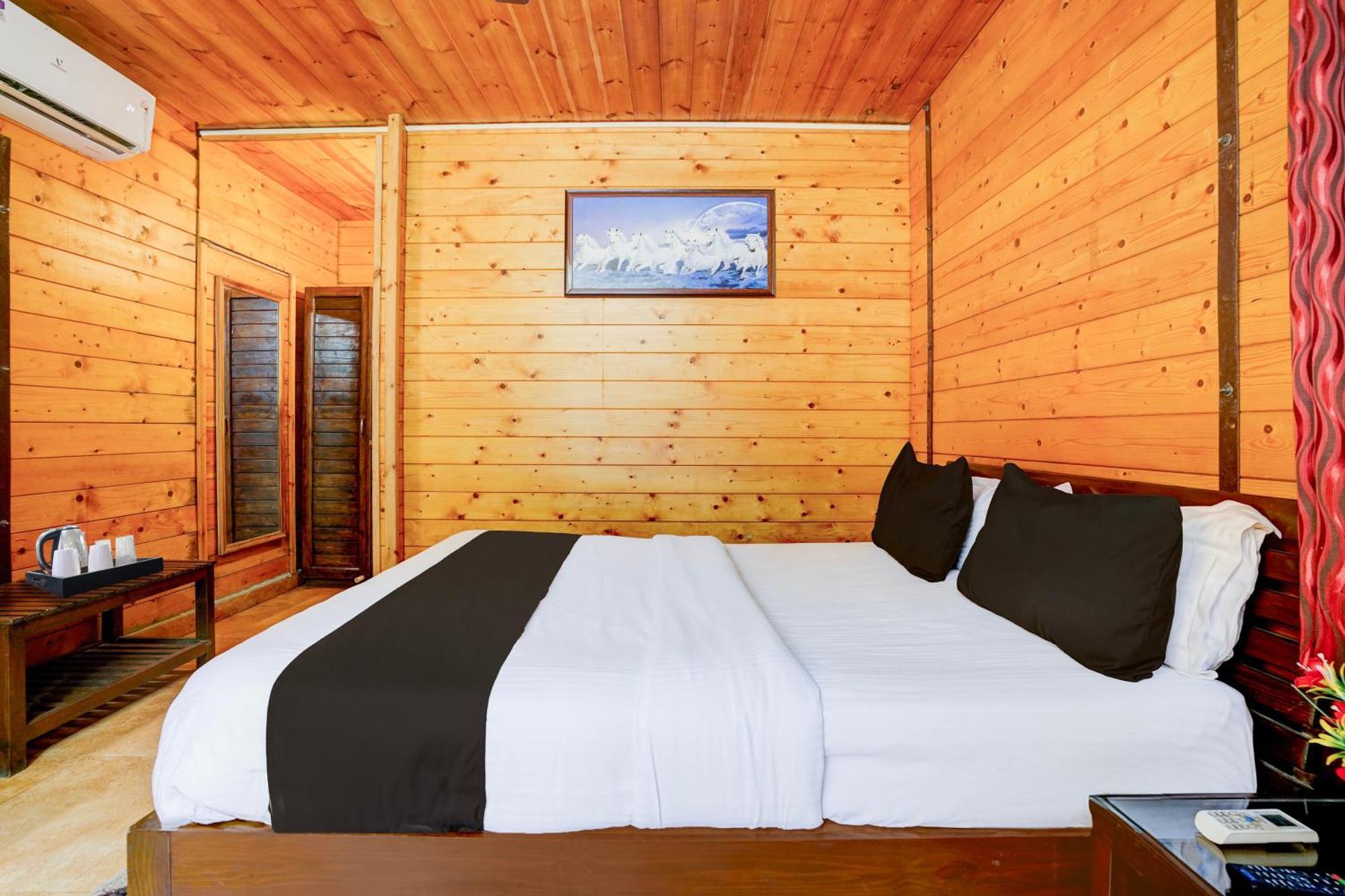 Super Townhouse Morjim Hotel Luaran gambar