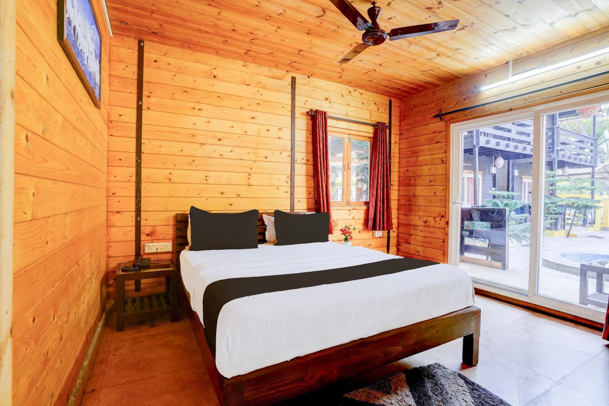 Super Townhouse Morjim Hotel Luaran gambar